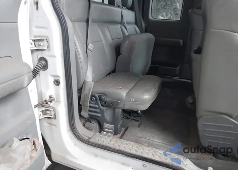 2004 Ford F-150 Stx/Xl/Xlt z USA, uszkodzony, nr VIN 1FTRX14W24NB36842